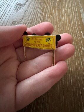 Mickey's of Glendale Muppets Treasure Island Pin LE 450 Yellow Welcome Sign